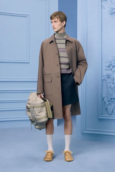 Look 19